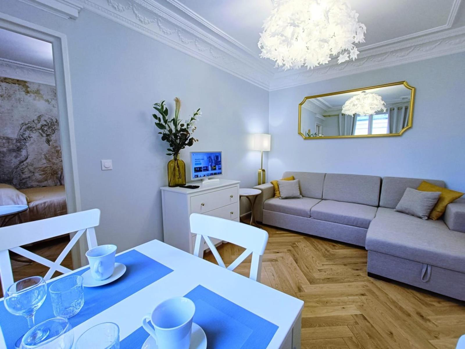 Apartament Au Petit Trianon Bleu Wersal Zewnętrze zdjęcie